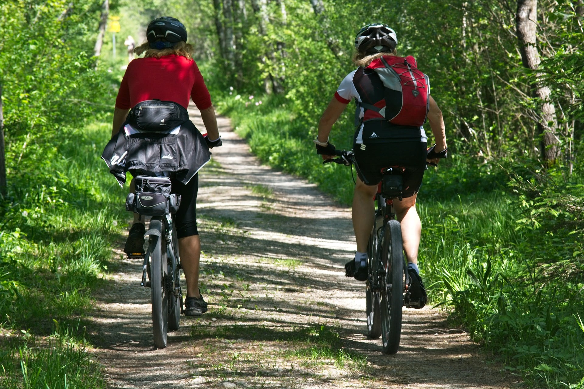 Whether you’re training for a triathlon, riding to work or touring a new city, take these key safety measures when riding a bike.